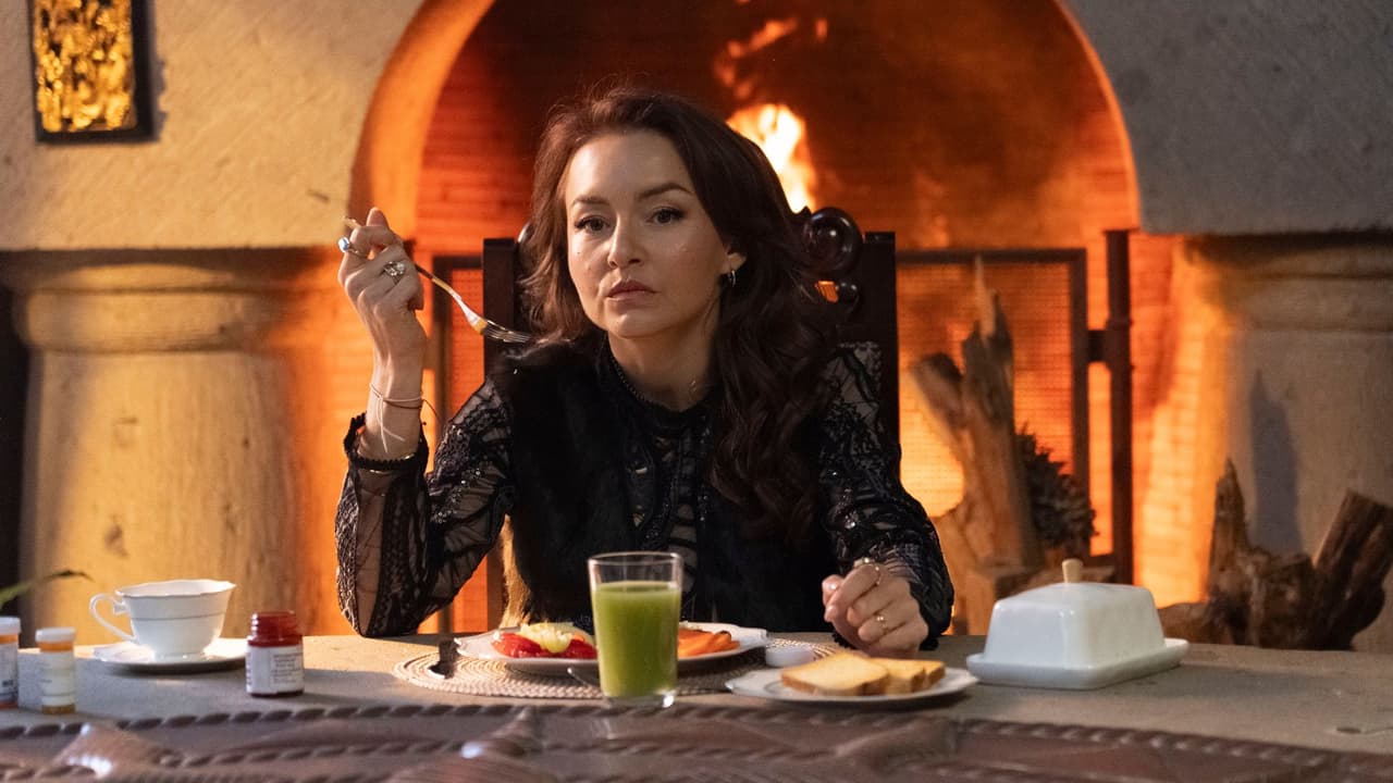 Angelique Boyer interpretando a Pilar en Mujeres Asesinas