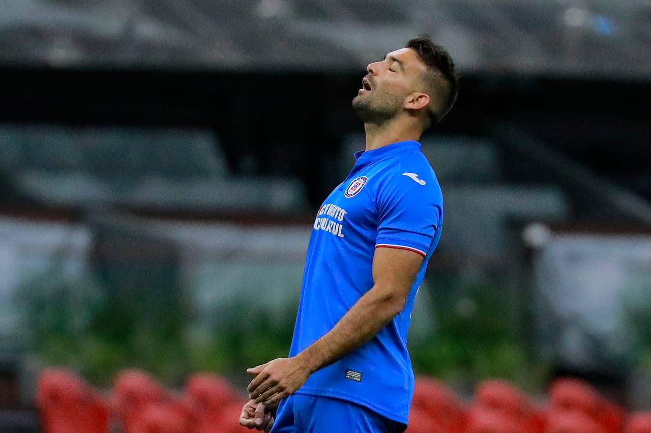 La reacción del uruguayo Martín Cauteruccio lo decía todo, era una frustración que se iba apilando y apilando sobre un equipo que ha tenido malas actuaciones en Liga y Copa.