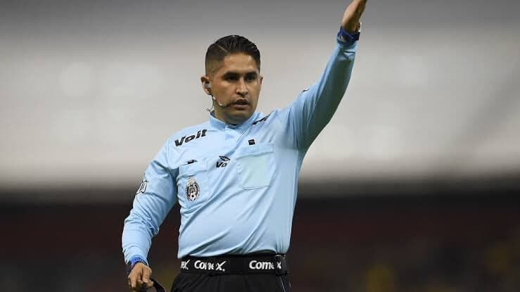 Óscar Mejía pitará el Clásico Regio por contagios de COVID-19