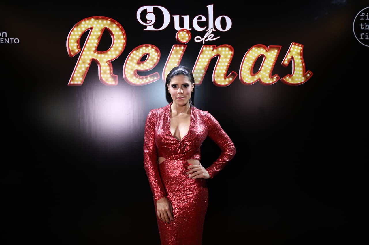 Ambas asistieron al lugar para ver por primera vez terminado su gran reto de baile en el que hacían un homenaje a Celia Cruz.