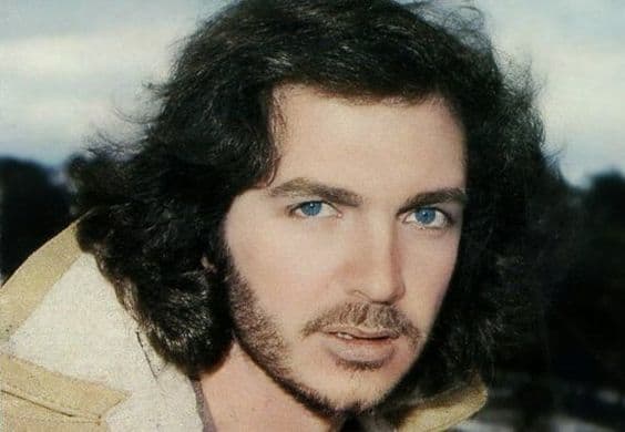 Se dejó la barba y seguía evolucionando en un gran artista.