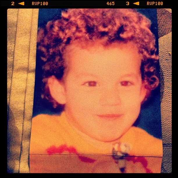 El gimnasta que resultó ser toda una revelación en la pista de baile nació el 30 de octubre de 1991 en Matanzas, Cuba.