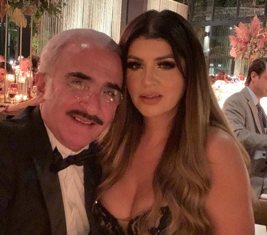 En 'Venga la alegría' comentó que de manera frecuente 
<b><a href="https://www.univision.com/shows/despierta-america/para-jomari-no-se-justifica-la-boda-de-la-hija-de-alejandro-fernandez-en-pandemia-a-francisca-se-le-antoja-video" target="_blank">la pista de baile fue sanitizada</a></b> y que a los invitados se les pidió que antes de asistir se realizaran la prueba para detectar el covid-19. Uno de ellos fue Vicente Fernández Jr., tío de la novia.