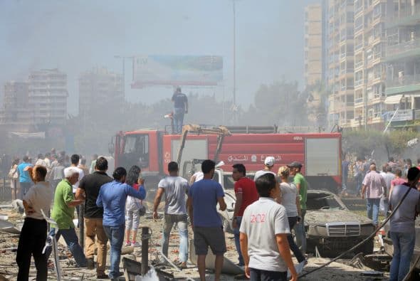 Una de las explosiones fue cerca de la casa del ex jefe de la policía Ashraf Rifi.