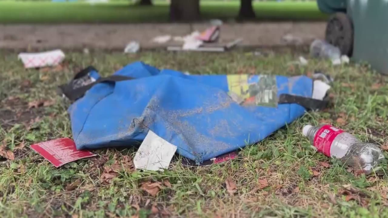 "Un desastre muy feo": Residentes critican el estado en el que quedó el parque Douglass tras realización del Riot Fest