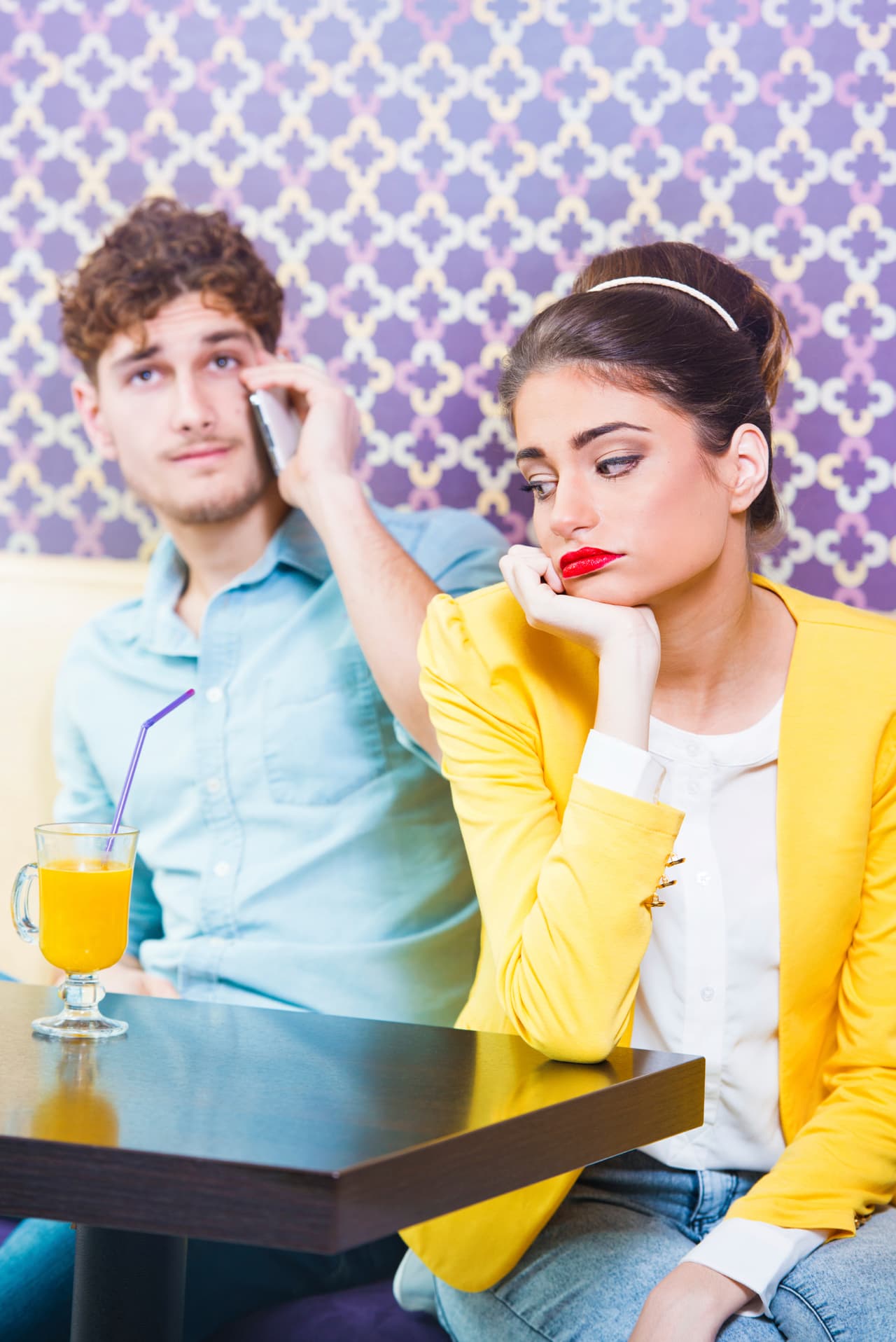 Quien no se atreve a hacer algo diferente se mantiene en la rutina, lo cual envejece, aburre y mata la iniciativa.