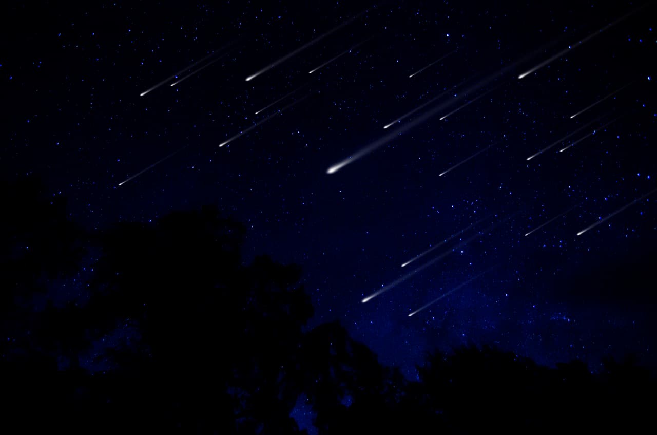 Las noches del 12 y el 13 de agosto, las Perseidas, o lluvia de estrellas, indican la hora de hacer algo diferente, salir de casa, mirar el cielo, respirar hondo, disfrutar unas horas románticas junto a esa persona especial, o si no se tiene, de meditación con uno mismo. Por: Profesor Zellagro