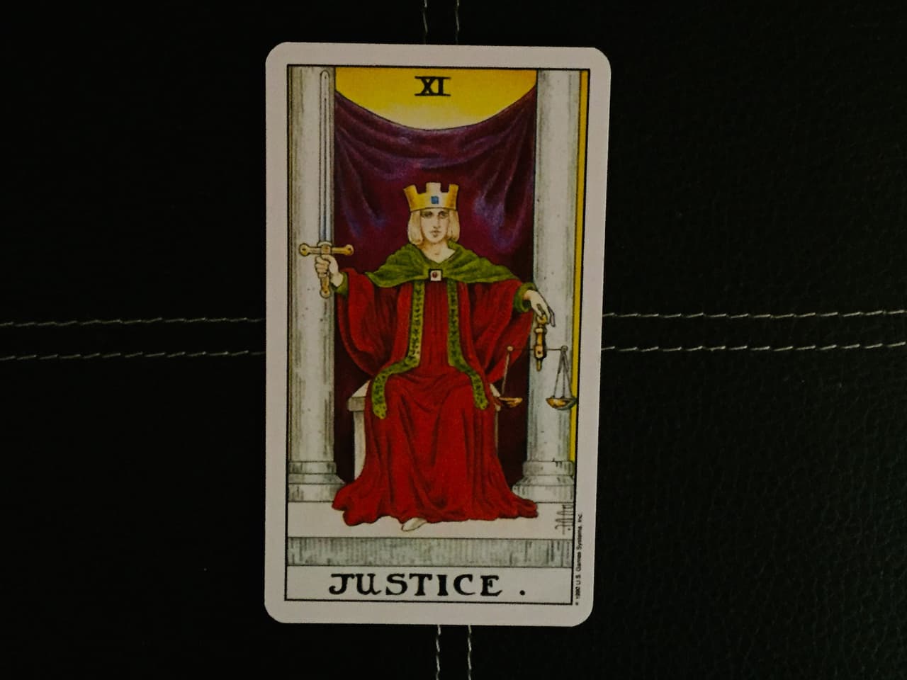 Si cae en algo sobre el futuro o tu respuesta a tu cuestión o pregunta, su mensaje básico es que cuando todo esté dicho y hecho, recibirás el resultado que mereces. Obtendrás lo justo, depende de tus acciones y tu carácter. Mantén tu integridad y sigue buscando el equilibrio y la nobleza.