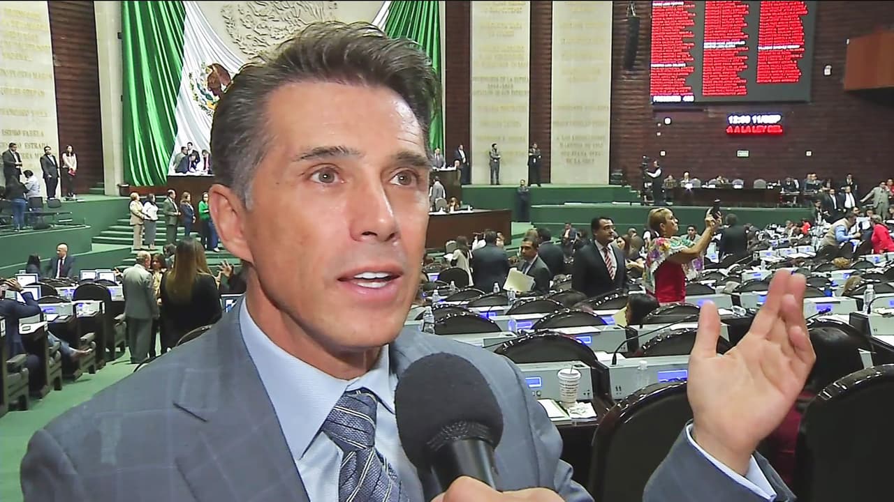 Sergio Mayer reconoce que no le alcanza el dinero que gana como diputado en México para su estilo de vida