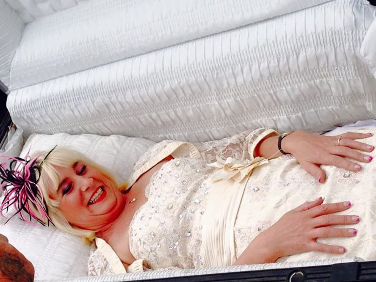 La novia se llama Jenny Buckleff y quería hacer algo muy creativo.