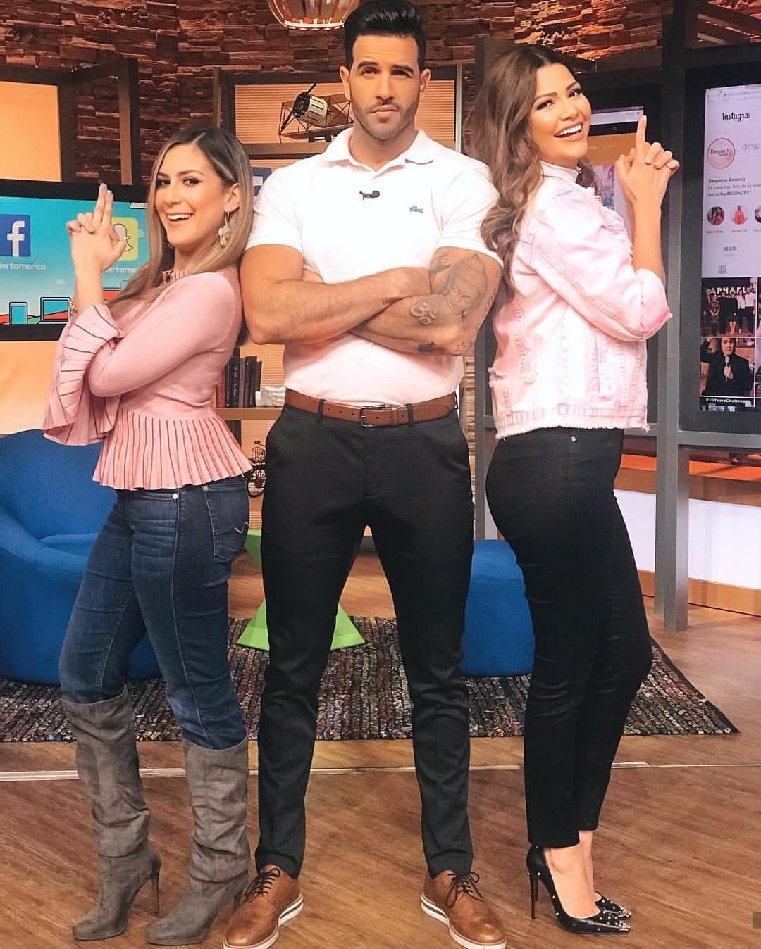 La conocemos como una chica espontánea, de carácter ligero y creativo que conquista al público de la televisión hispana en cada emisión de Despierta América.