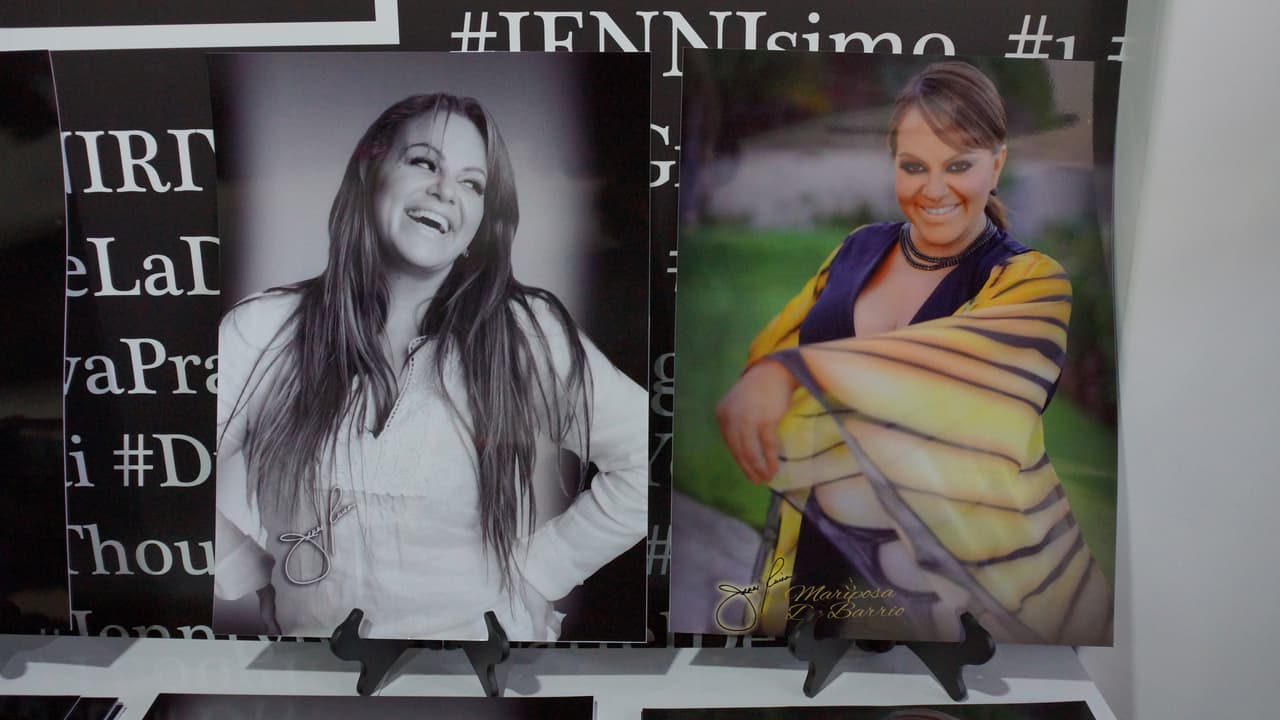 Como dice su canción: 'Inolvidable', así es como quieren recordar a Jenni en su boutique.