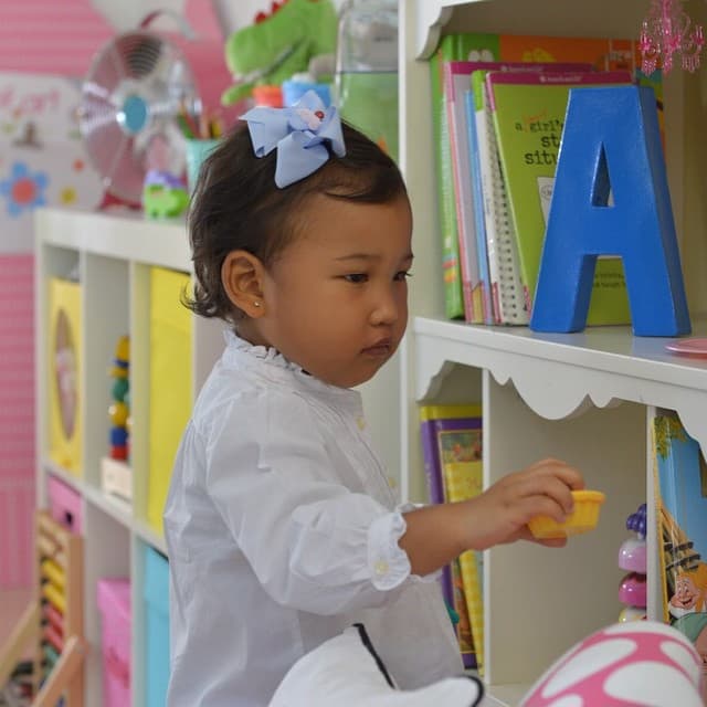 Además de bailar, a Anna le encanta leer.