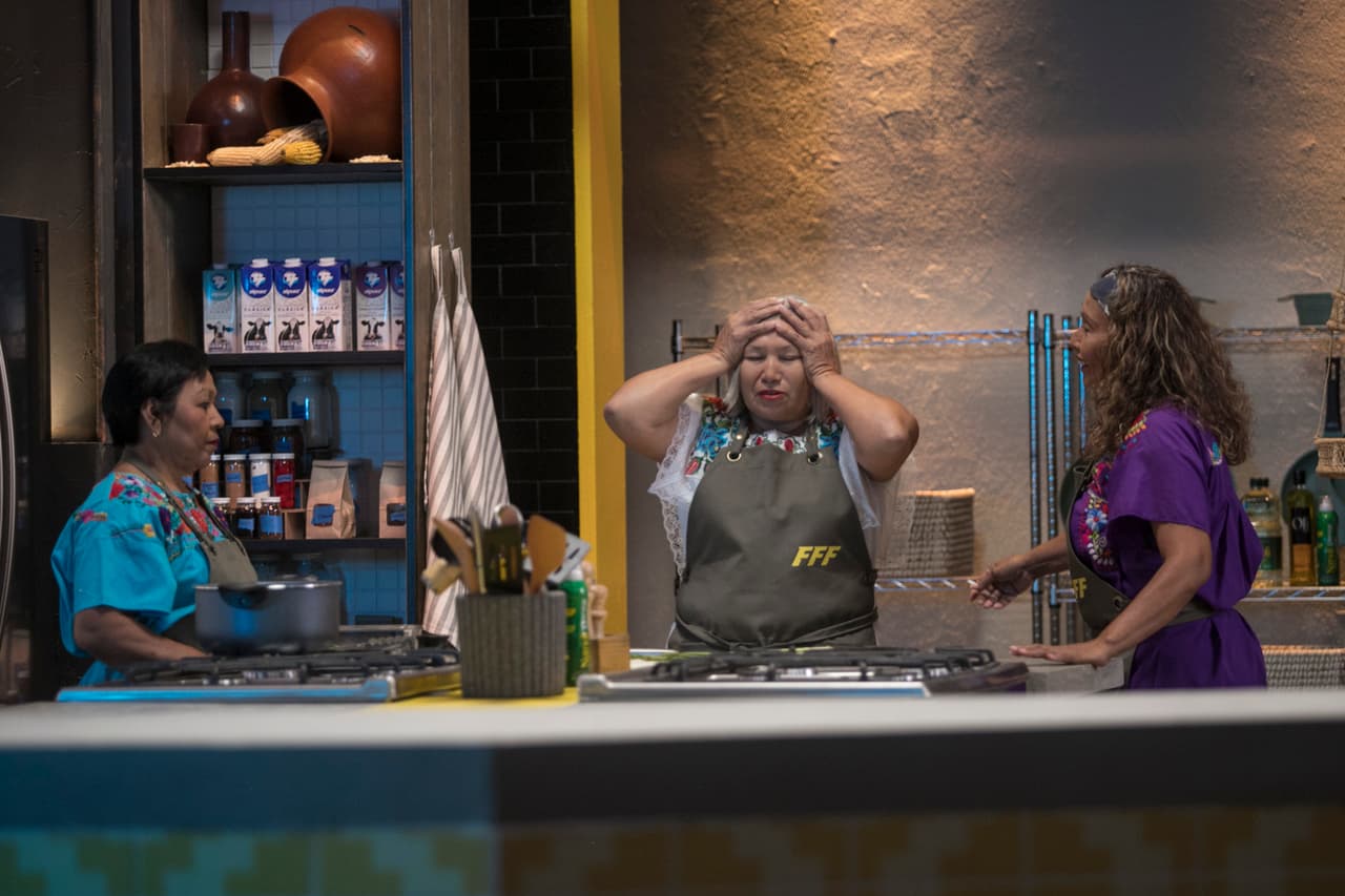 "Para nosotras es nuevo todo esto que tenemos. Estamos acostumbradas a usar unas ollitas chiquitas, en comparación con esto. Pero tratamos de hacerlo lo más parecido a lo que lo hacemos en casa", explicó Soco.