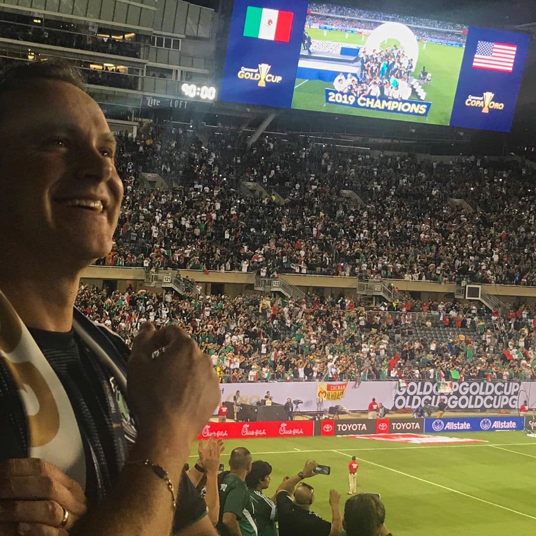 Alan Tacher vivió la final de la Copa Oro el pasado domingo 7 de julio en Chicago, Illinois. La emoción por ver competir a las selecciones de México y Estados Unidos estuvieron al límite.