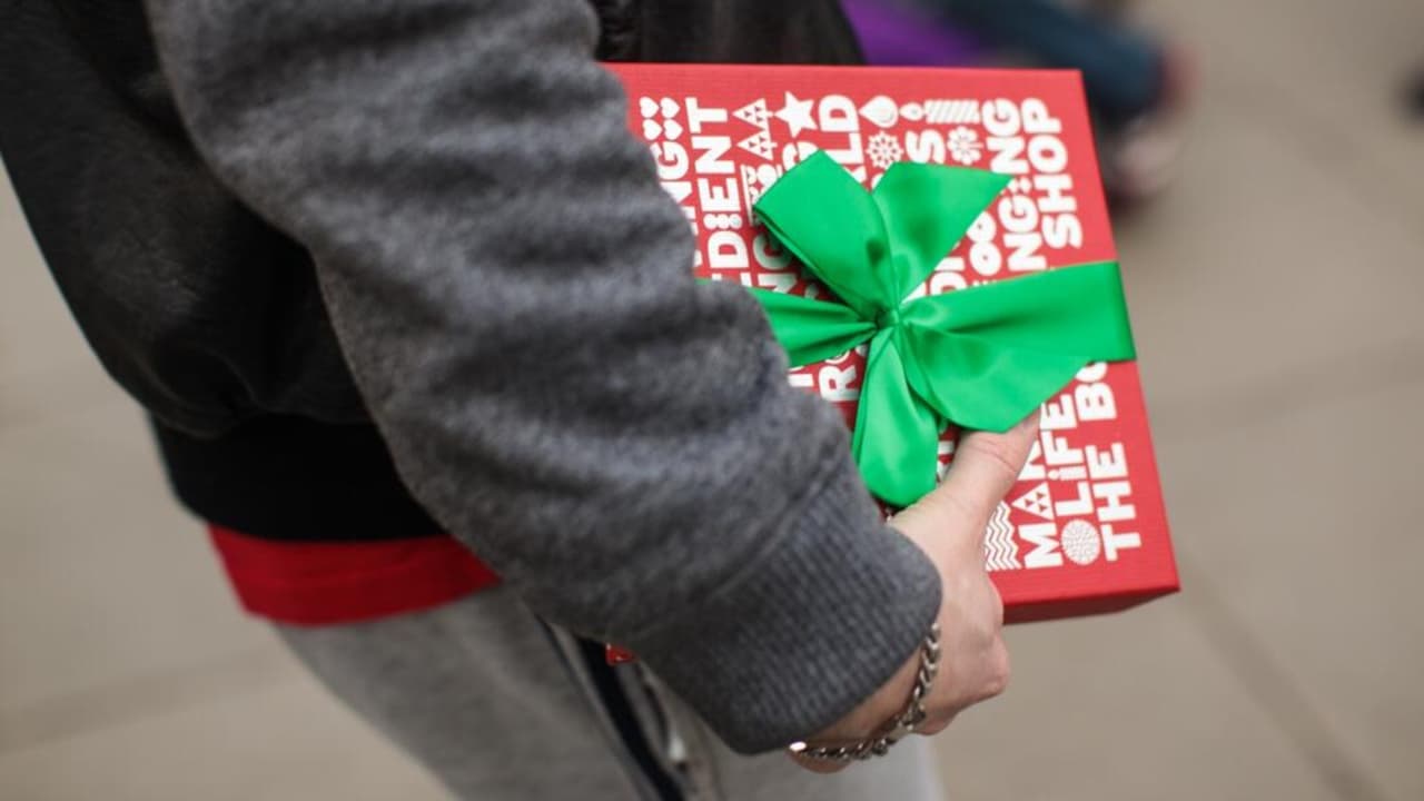 ¿No sabes qué regalar de Navidad? Así puedes utilizar la inteligencia artificial para buscar ofertas