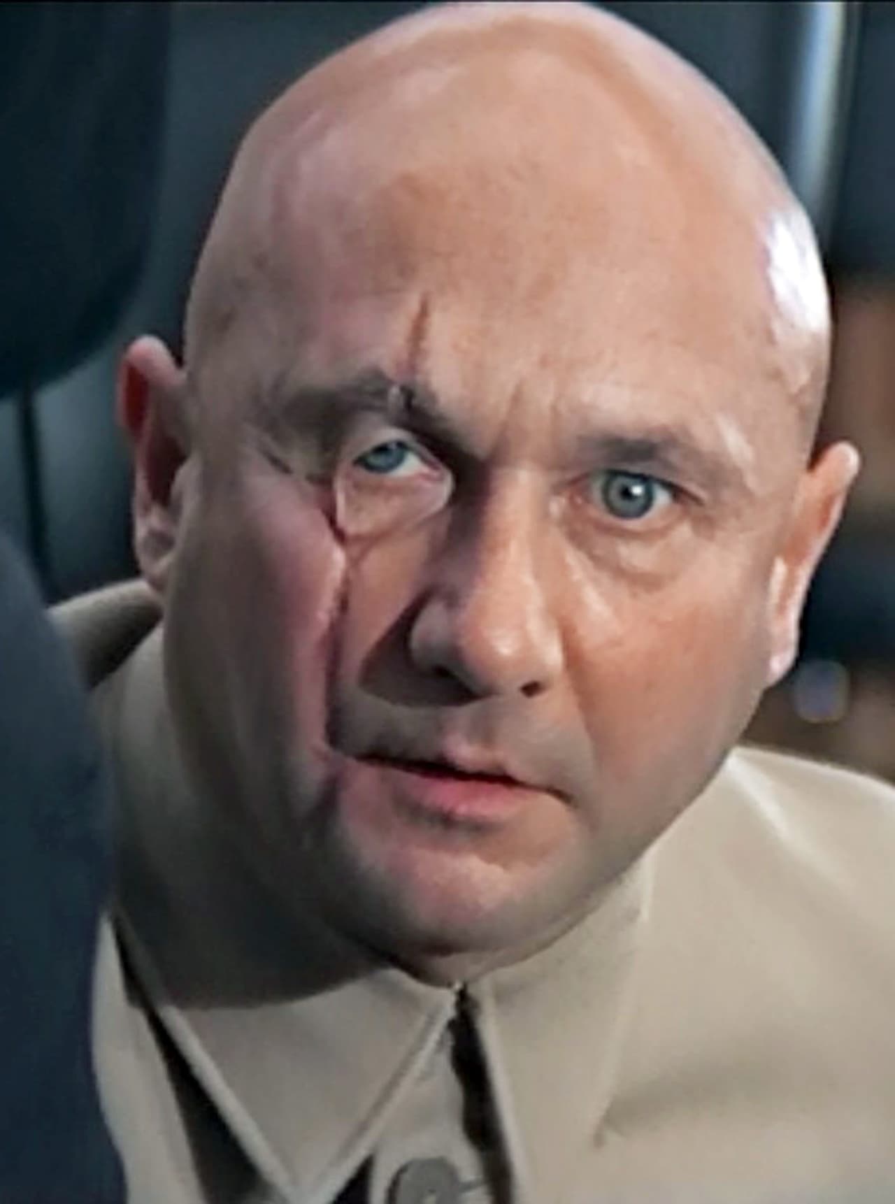 Él es conocido por lucir como Blofeld, uno de los archienemigos del espía más famoso: James Bond.