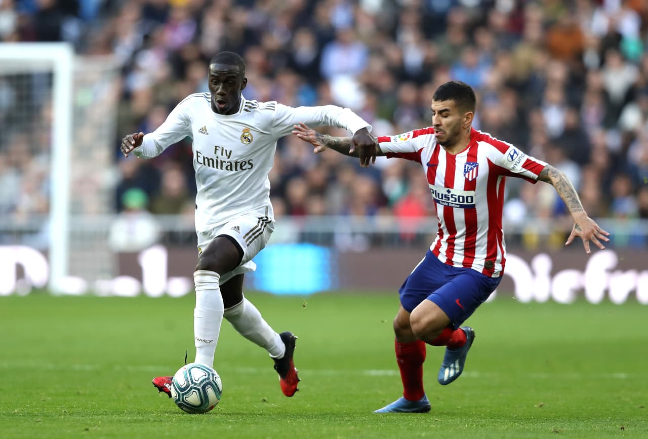 Real Madrid llegó a 49 unidades tras 22 partidos disputados en La Liga. Karim Benzema anotó al 56’.