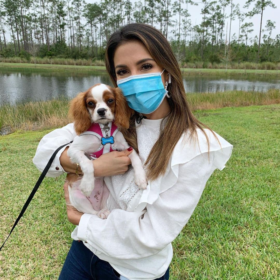 Y Maity, quien nos contó todo, no pudo resistirse a cargar entre sus brazos al hermoso Gunner, quien tuvo gracias a su dueño una nueva oportunidad de vida.