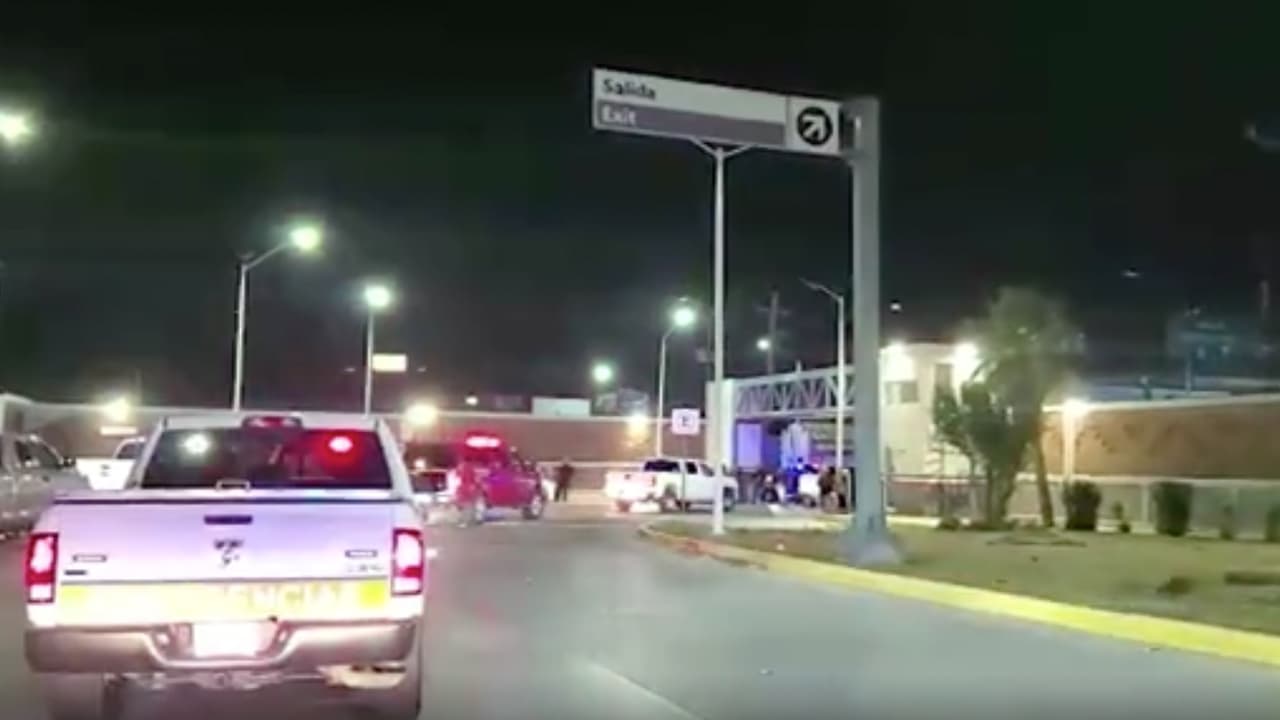 Con esta caravana los viajeros regresan a su país natal en Navidad para visitar a sus familias en México de manera segura, juntos recorrerán las autopistas, saliendo el 15 de diciembre a las 5:00 am.