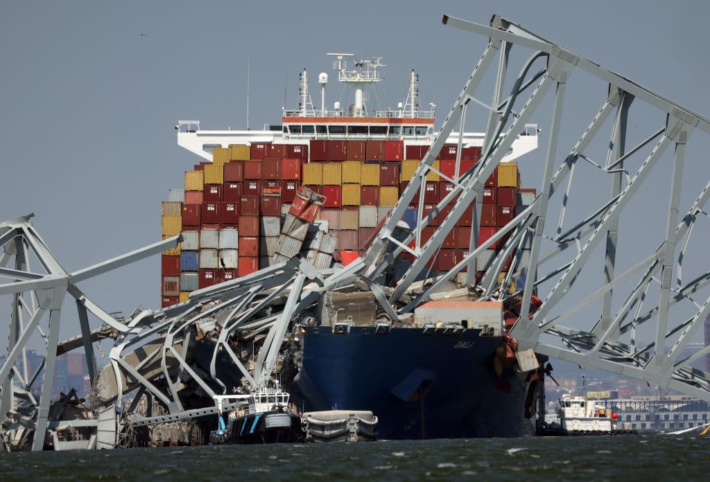 La titánica tarea para llegar a los cuerpos de los 4 latinos que faltan por recuperar en el derrumbado puente en Baltimore
