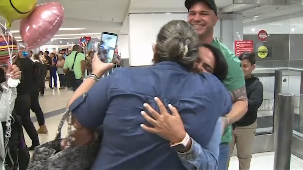 Migrantes de Cuba, Venezuela, Nicaragua y Haití aliviados tras decisión sobre el parole humanitario