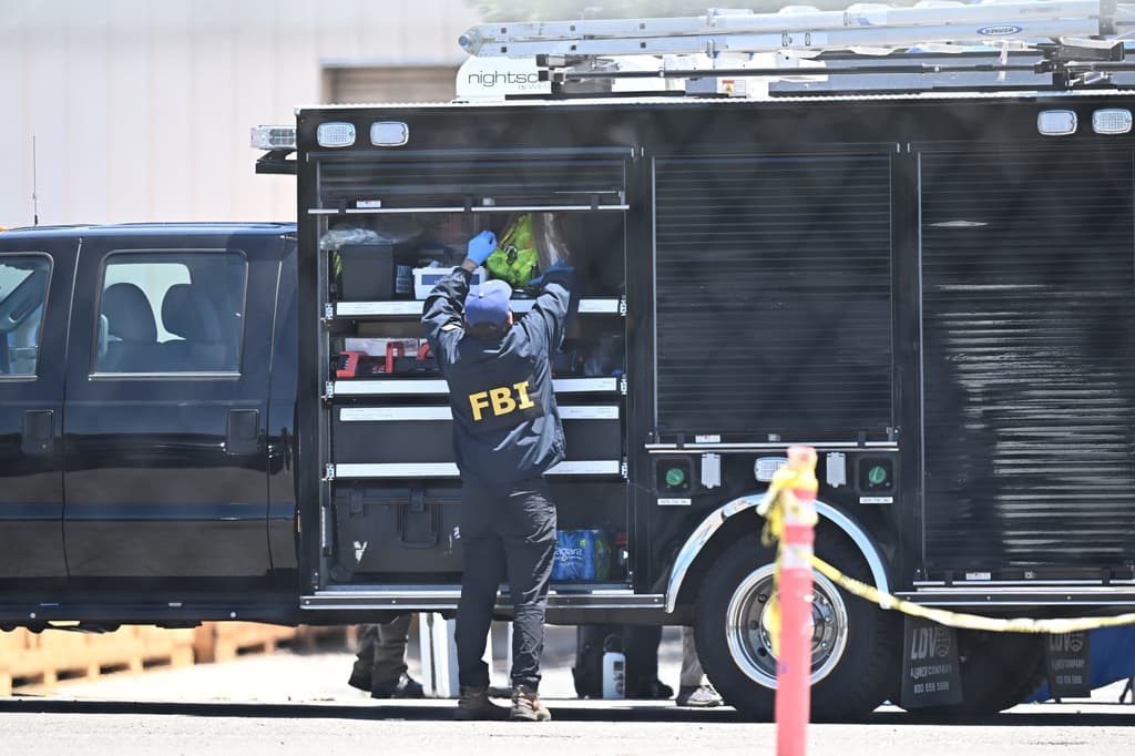 El incidente fue reportado el 21 de mayo. Las autoridades indicaron que el sobrecalentamiento se debió a una falla en una válvula del sistema de refrigeración que mantenía el contenido a 10 °C. Operarios rociaron agua y usaron rociadores para estabilizar la temperatura; además, se retiró aislamiento del tanque para facilitar el enfriamiento.