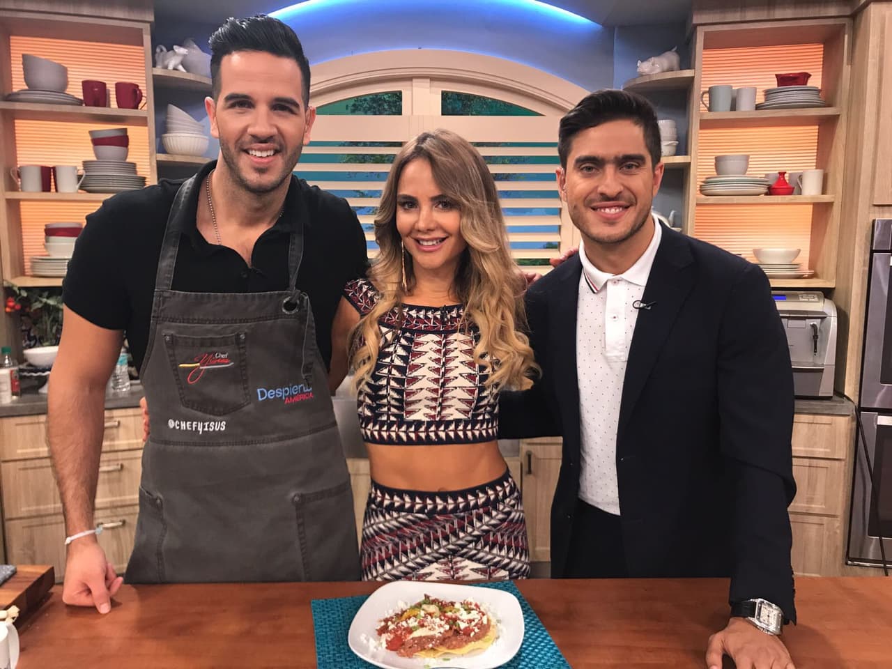 La actriz colombiana disfrutó mucho la hora de desayuno.