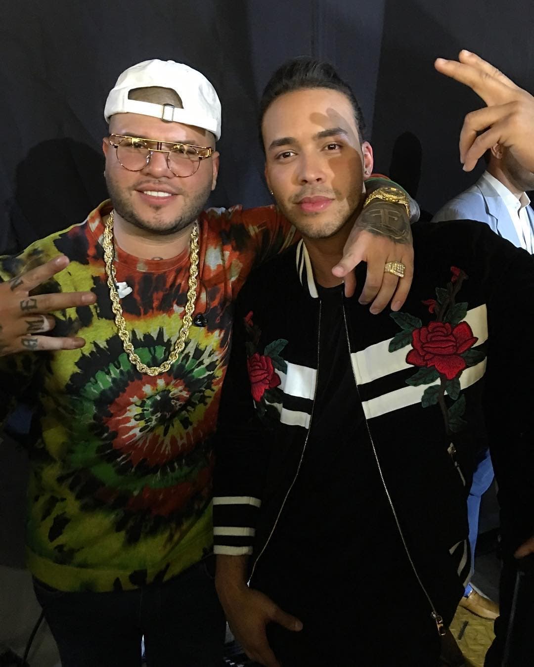 El círculo de amistades famosas no podría estar completo sin Farruko.