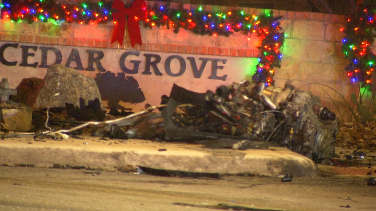 Al lugar acudieron el Departamento de Policía de San Antonio, el Departamento de Bomberos y personal de EMS.