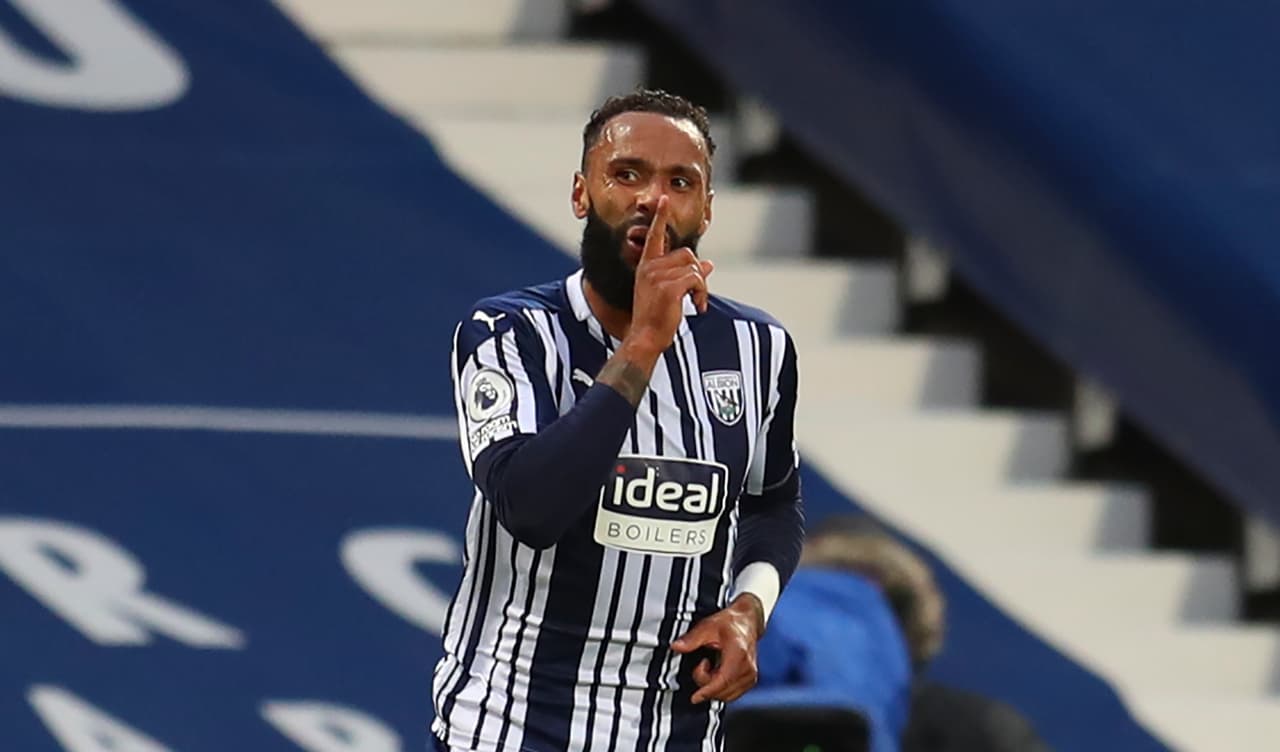 Robinson (4, 25’) hizo los primeros dos de los locales y Bartley (27’) sellaba la goliza.