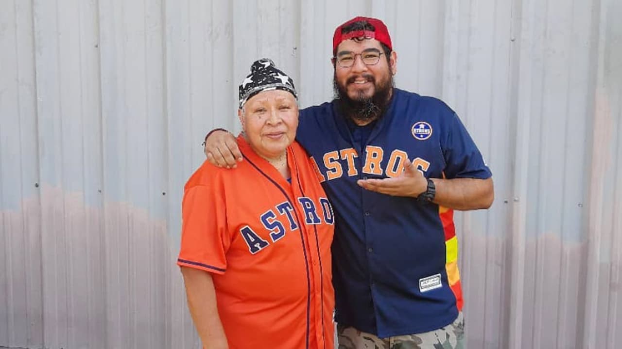 A raíz de la pandemia del coronavirus su negocio se vio afectado, al grado que Alfredo tuvo que realizar otro tipo de trabajos, sin embargo, narran que lograron sobrevivir.