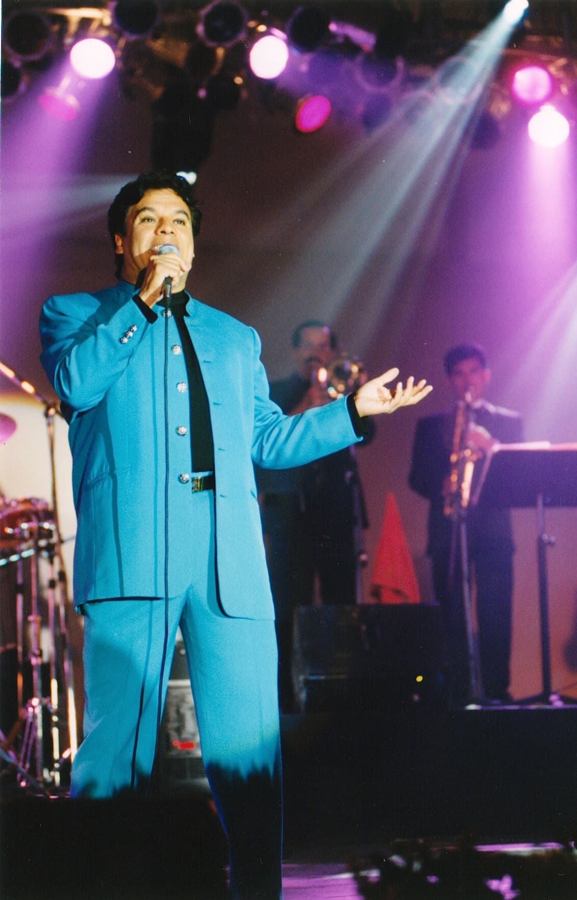 Aunque el disco 'Los Dúo Vol. 3' no ha salido aún, se dio a conocer que El Recodo grabó el tema 'Ya' con Juanga.