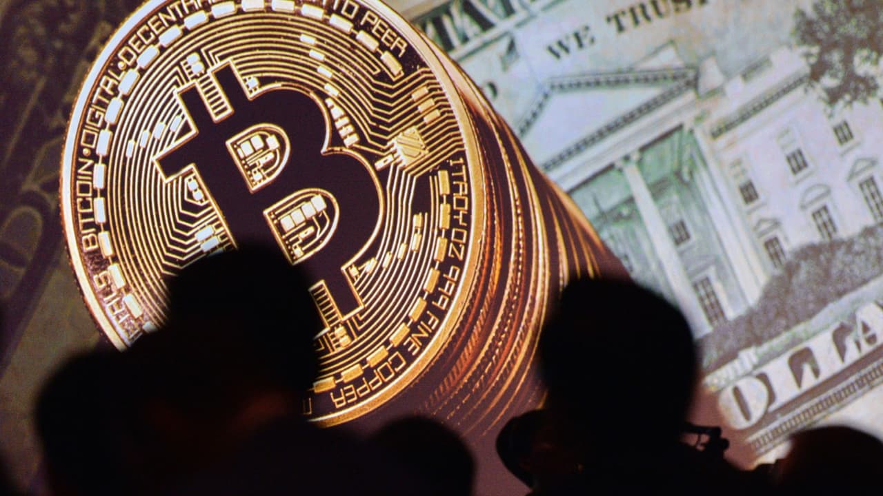 Esto debes saber sobre el IRS y las criptomonedas al momento de declarar tus impuestos