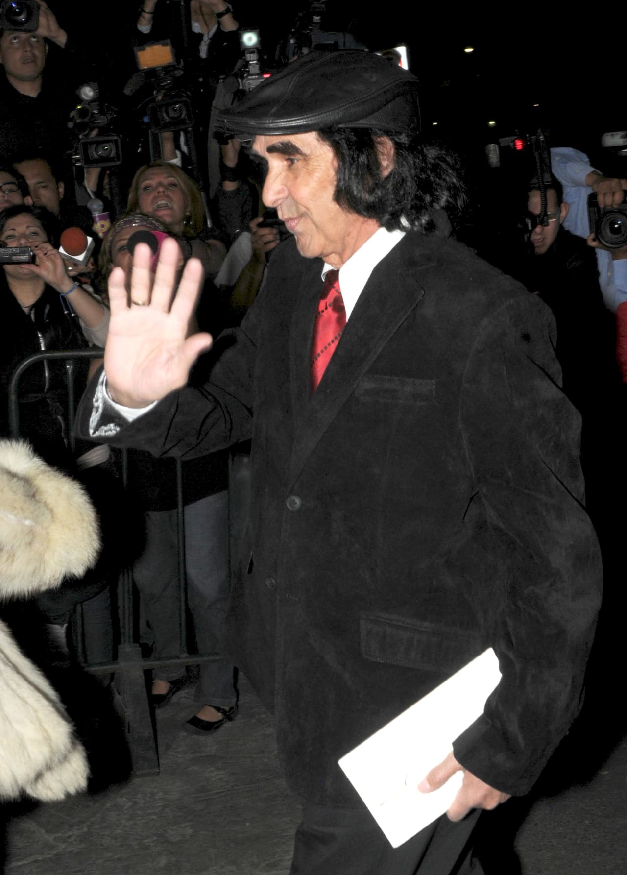 Tras la cancelación de su programa, el 'payasito de la tele' tardó muchos años en darse cuenta de que no había sido Raúl Velasco quien había intervenido para que su programa terminara. Sin embargo, en una entrevista para el programa 'Ventaneando' el actor confesó sentirse arrepentido de haber culpado de todos sus males al famoso conductor de televisión.