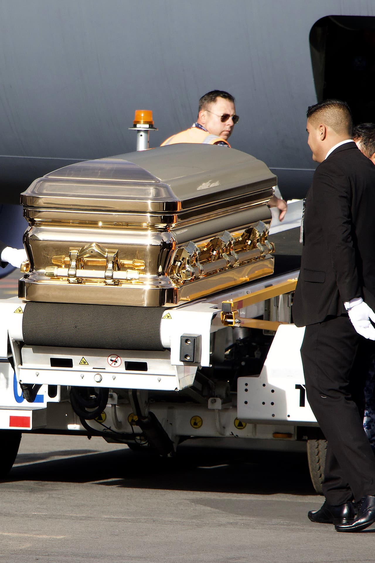 El pasado miércoles, 9 de octubre, la mitad de las cenizas de José José fueron sepultadas en el Panteón Francés, en México, 
<b><a href="https://www.univision.com/galavision/los-restos-de-jose-jose-descansarian-en-la-tumba-de-su-madre">junto a los restos de Margarita</a></b>, madre del cantante.