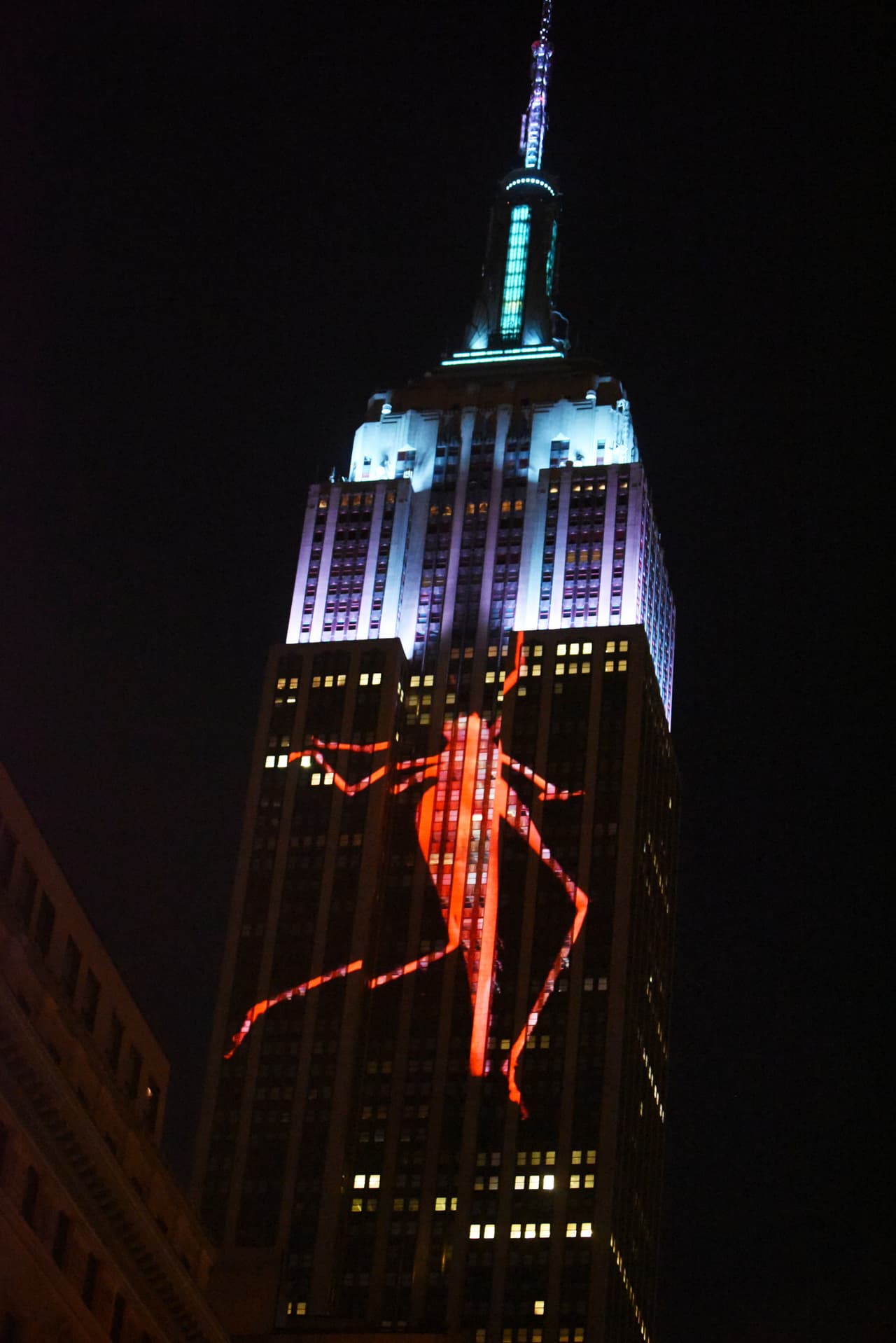 El Empire State prendió sus luces en favor de la vida animal.