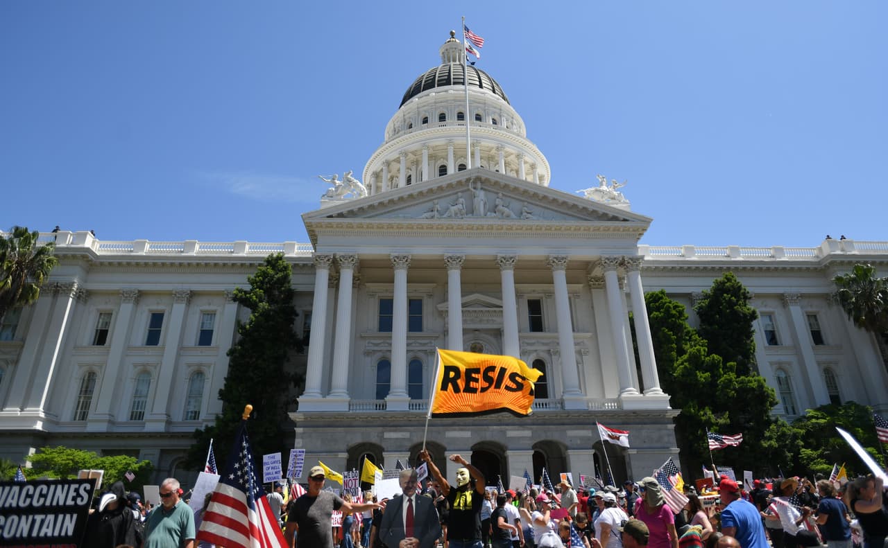 La Asamblea de California regresa a sus labores en medio de la pandemia