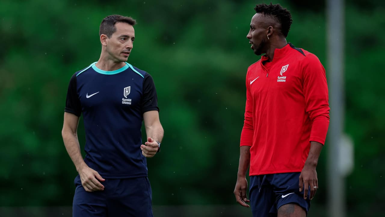 Julián Quiñones ya trabaja con su nuevo club