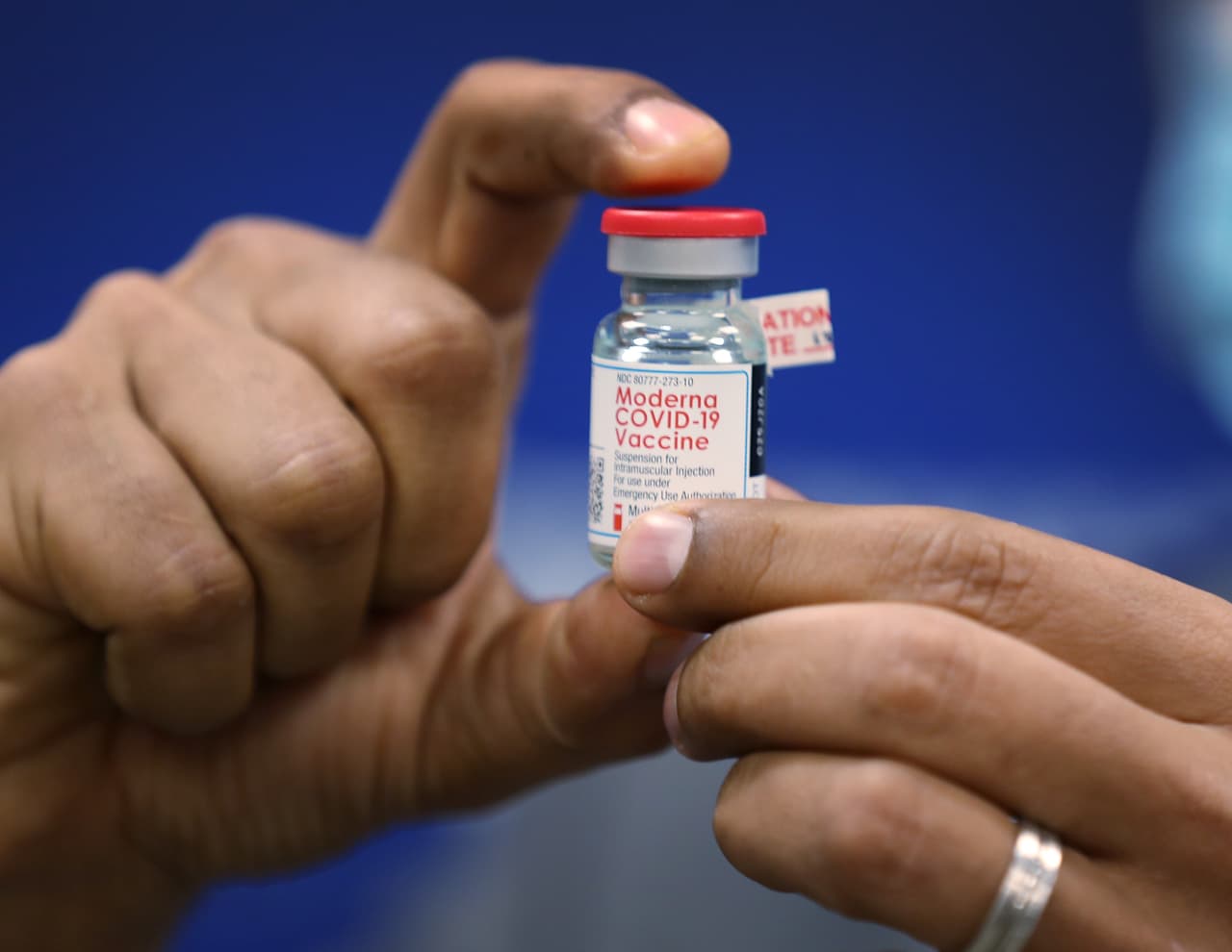 El departamento de salud del condado Broward, habilitó dos centros de vacunación en modalidad de autoservicio. 
<br>