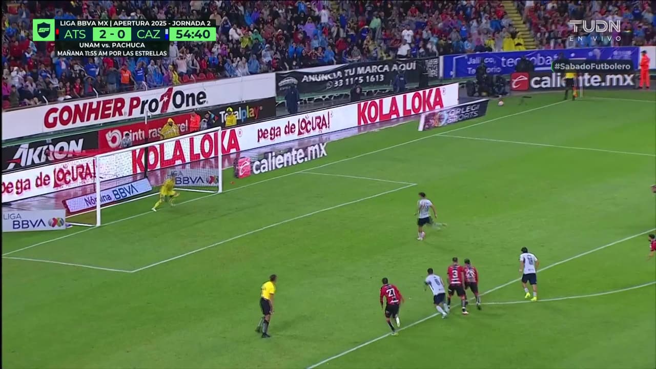 ¿Cómo te atreves a cobrarlo así? Sepúlveda convierte "mano de bloqueo" en gol