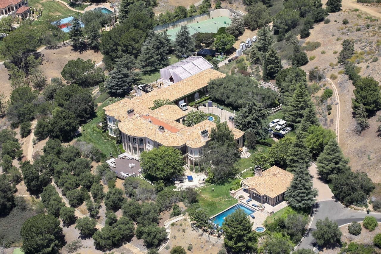 La boda de la ‘princesa pop’ tuvo lugar en la mansión de la cantante en Los Ángeles, California.