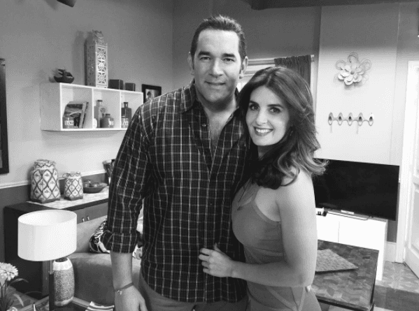 Mucho se especuló que Santamarina y Villanueva habrían iniciado un romance mientras grababan la telenovela "Yo amo a Juan Querendón".