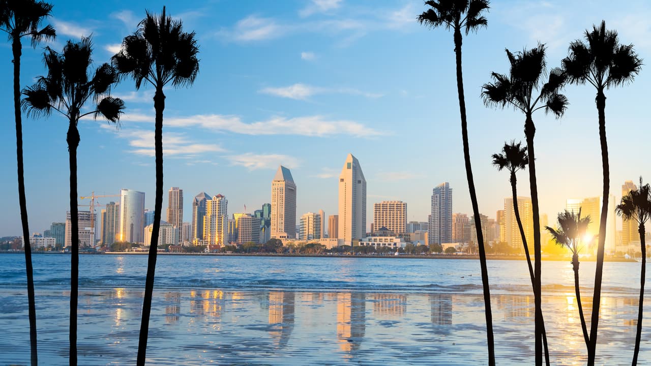 <b>Puesto 9: San Diego, California.</b>
<br>
<br>Esta ciudad costera del sur de California ha visto un alza promedio del
<b> 25.85% en las rentas de viviendas. En promedio, la renta cuesta $4,202.</b>
<br>