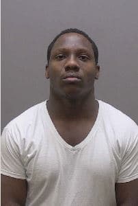 Brandon Eric Life, de 27 años, fue acusado de solicitar servicios sexuales.