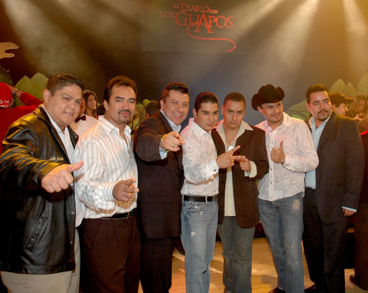 En la madrugada de esa misma noche, la agrupación emprendió su viaje hacia Puerto Vallarta y sus miembros fueron divididos en tres camionetas.