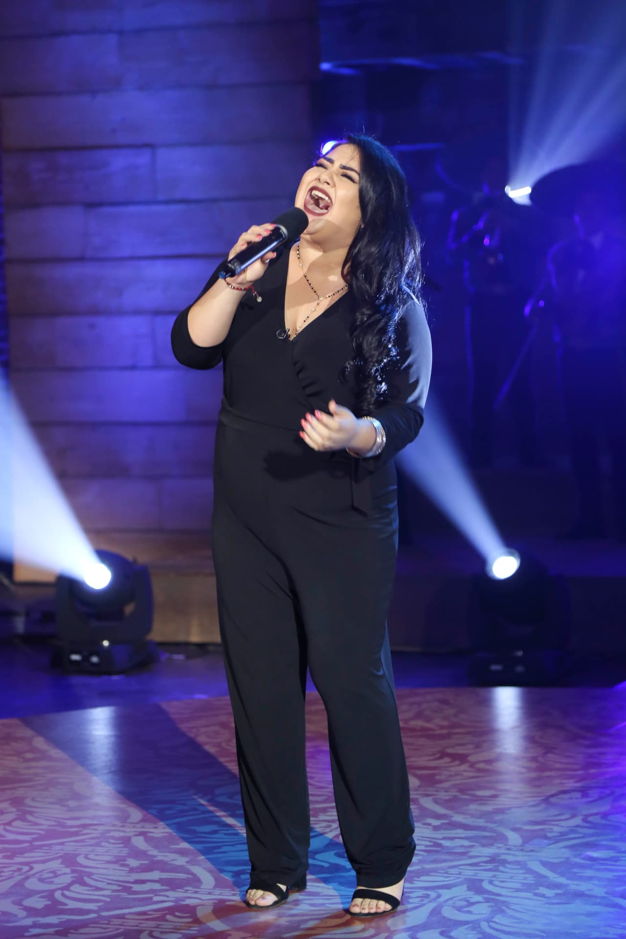 <b><a href="http://www.univision.com/shows/la-reina-de-la-cancion/sandra-padilla-en-la-reina-de-la-cancion" target="_blank">Sandra Padilla</a></b>