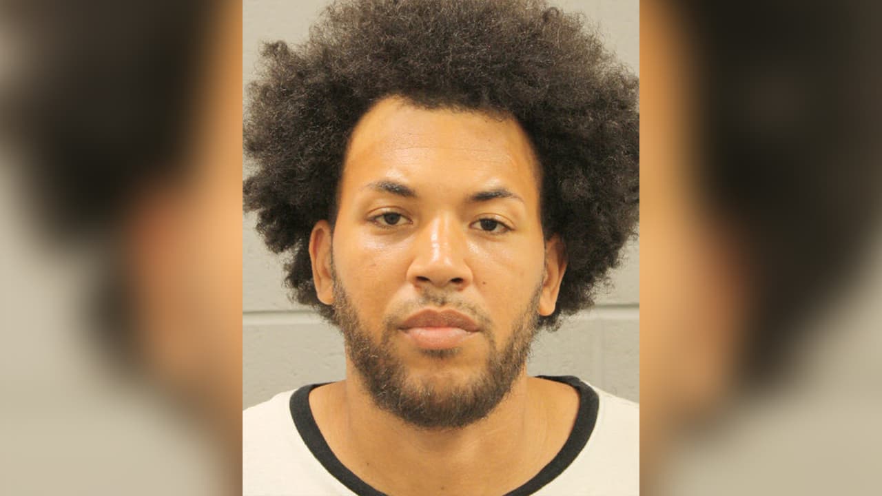 “La llamada al 911 es desgarradora”: Fiscales durante sentencia de hombre que asesinó a su madre e hirió a su padre