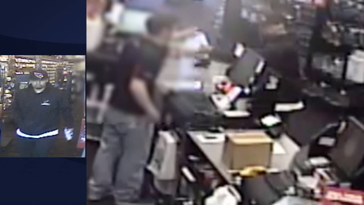 Policía busca a sospechoso de robo a mano armada en tienda al oeste de Phoenix
