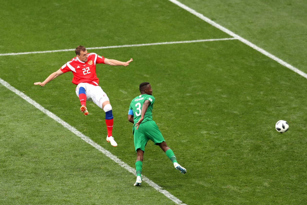 Artem Dzyuba aprovechó apenas un minuto después, al minuto 26 del segundo tiempo; marcó el cabezazo del 3-0.